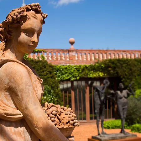 Le Saint-james Hotel 4*