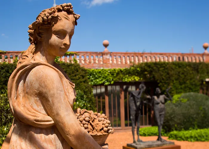 Le Saint-james Hotel 4*